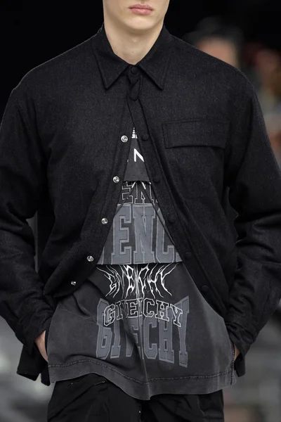 Look 46